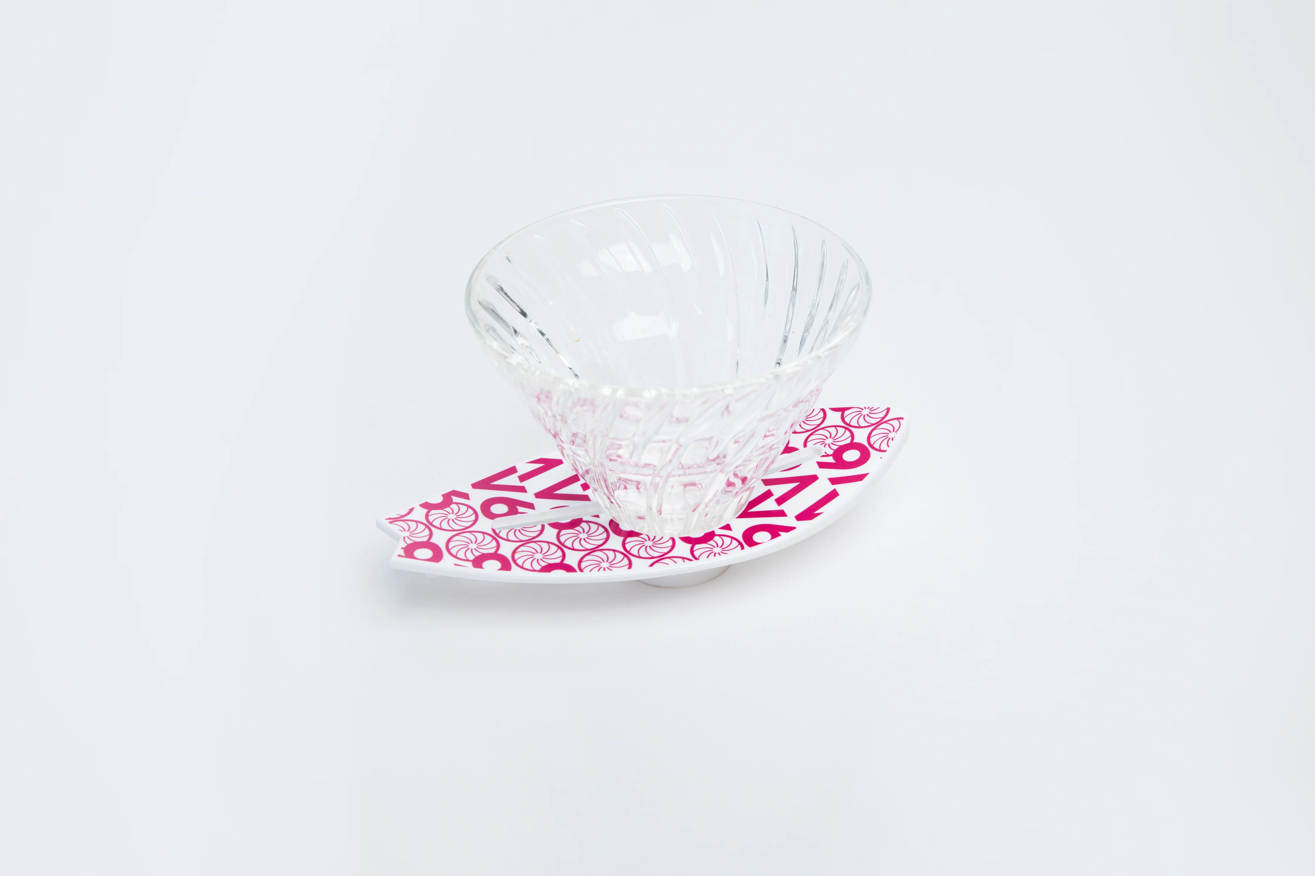 V60 "Surfboard" Glass Coffee Dripper, 02