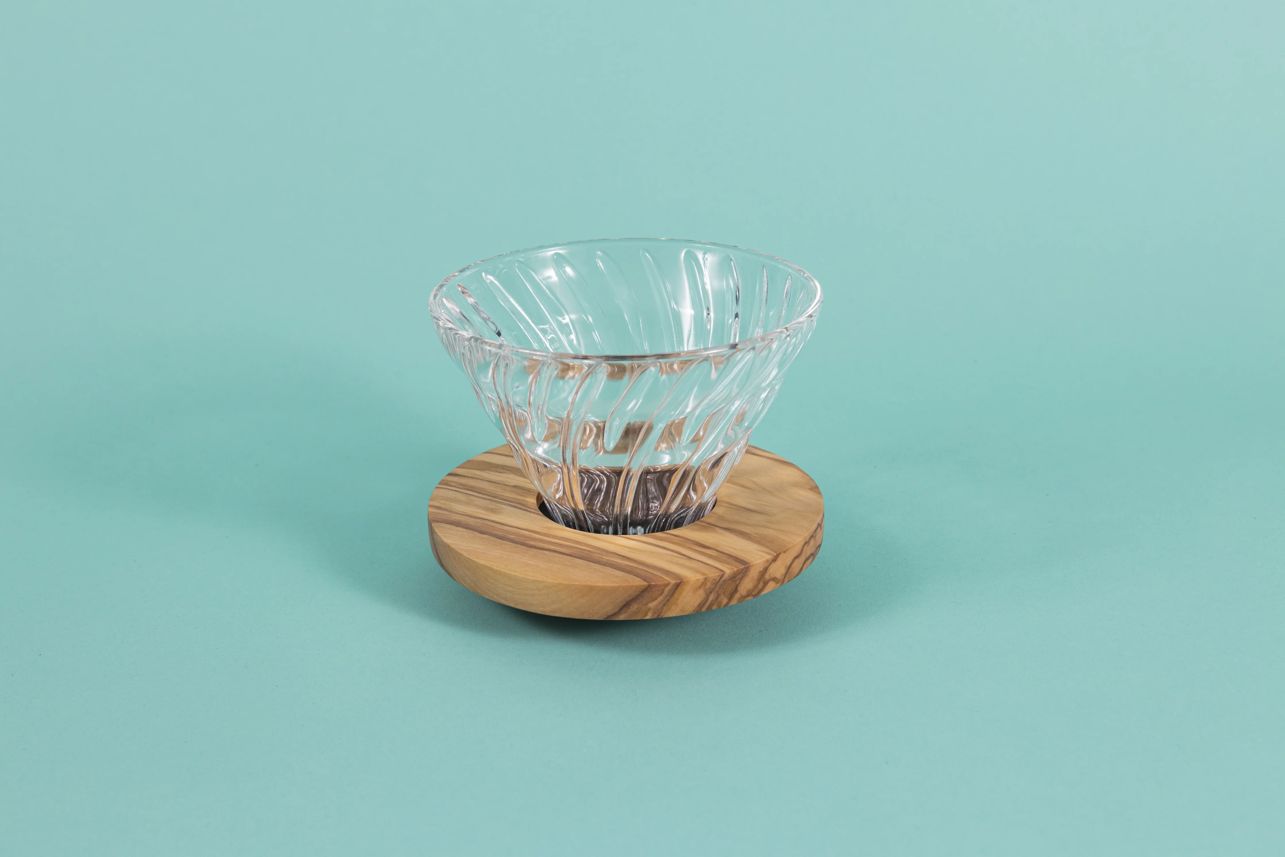 V60 Glass Coffee Dripper - Olive Wood