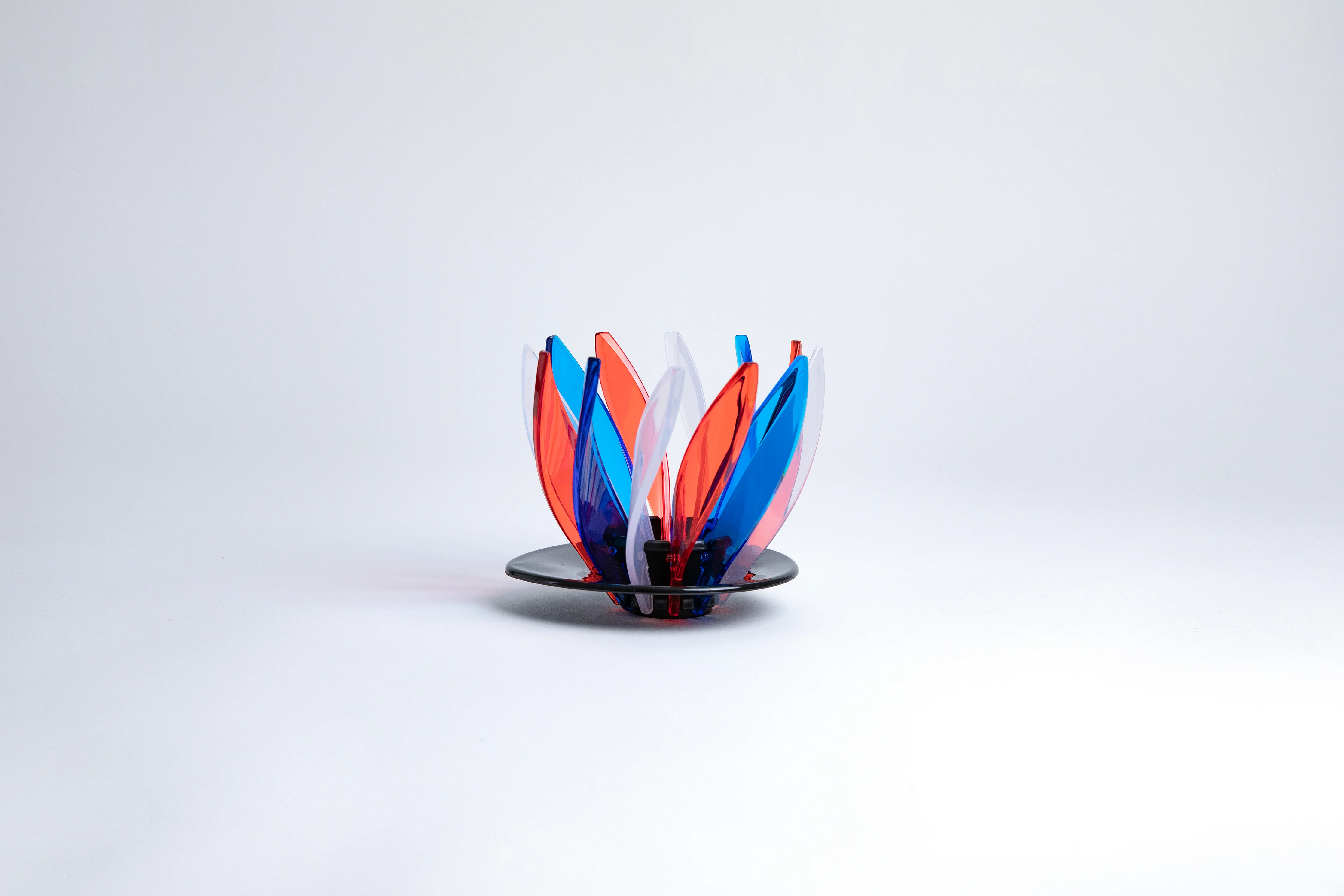 V60 SUIREN Coffee Dripper - Image 3
